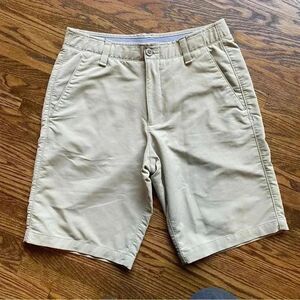Under Armour Golf drive Short khaki 32 heat gear loose 4 way stretch athletic
